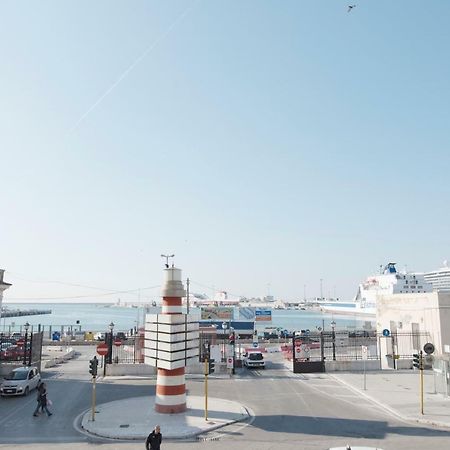 Finestra Sul Porto Apartment บารี ภายนอก รูปภาพ